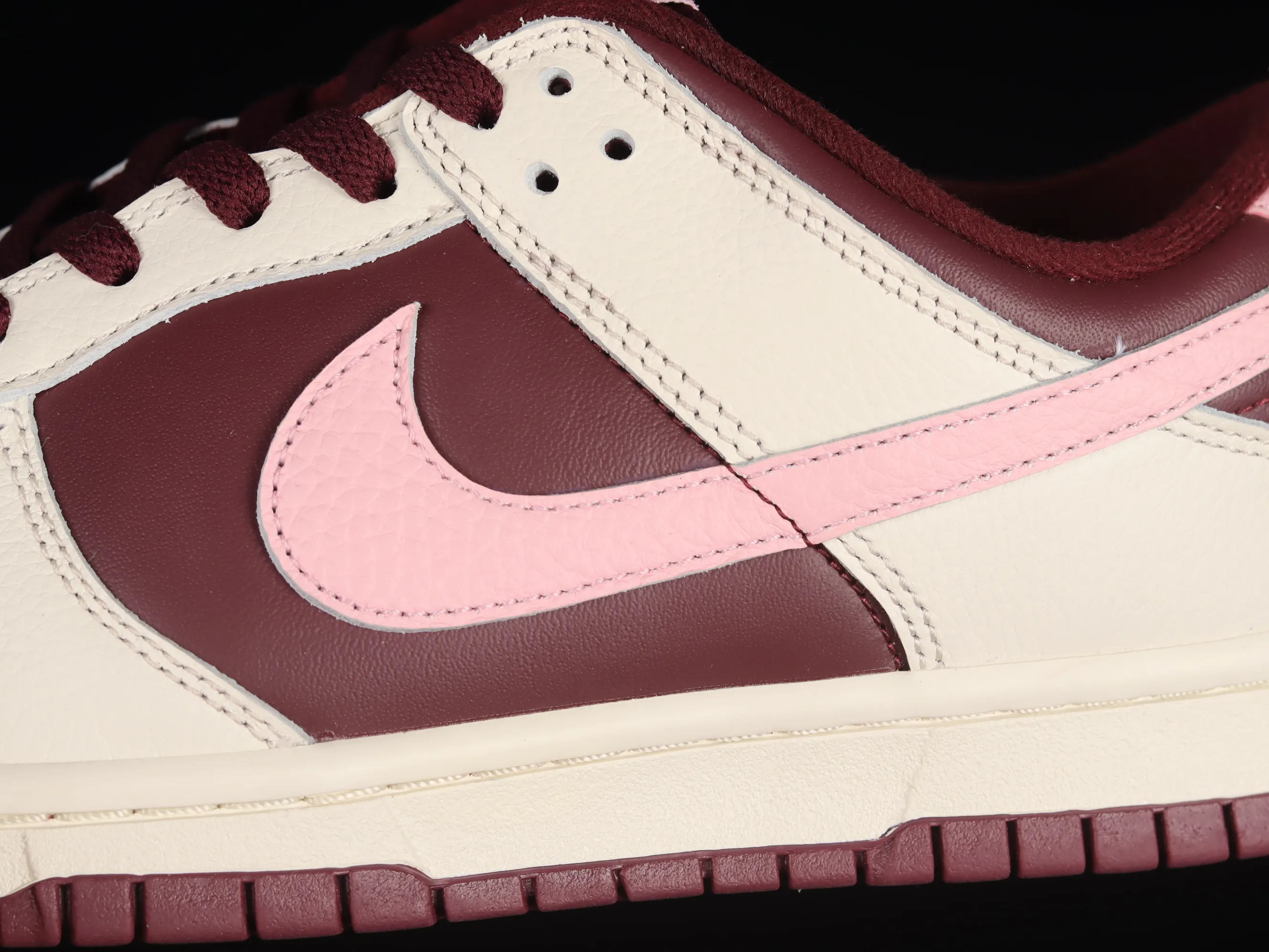 All Categories Nk SB Dunk Series Nk SB Dunk Low Low-top sneakers C version Nk Dunk Low Burgundy Valentine's Day SB low-top sports and leisure sneakers DR9705-100